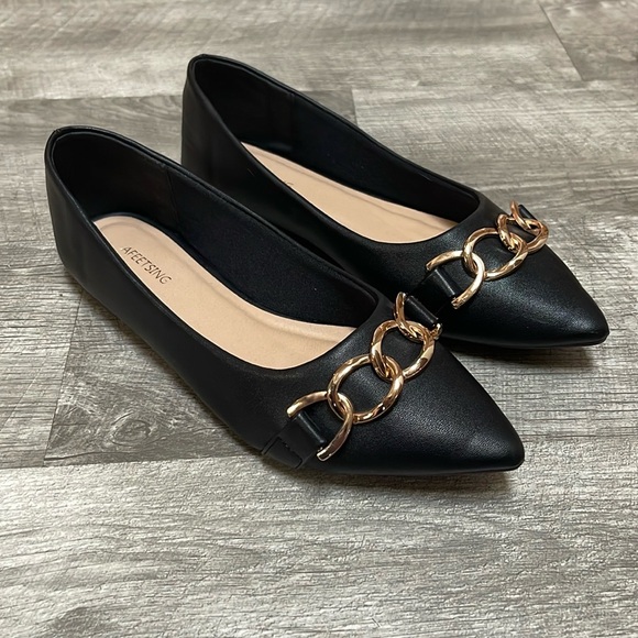 AFEETSING Black W/ Chain Link Flats - Picture 14 of 15